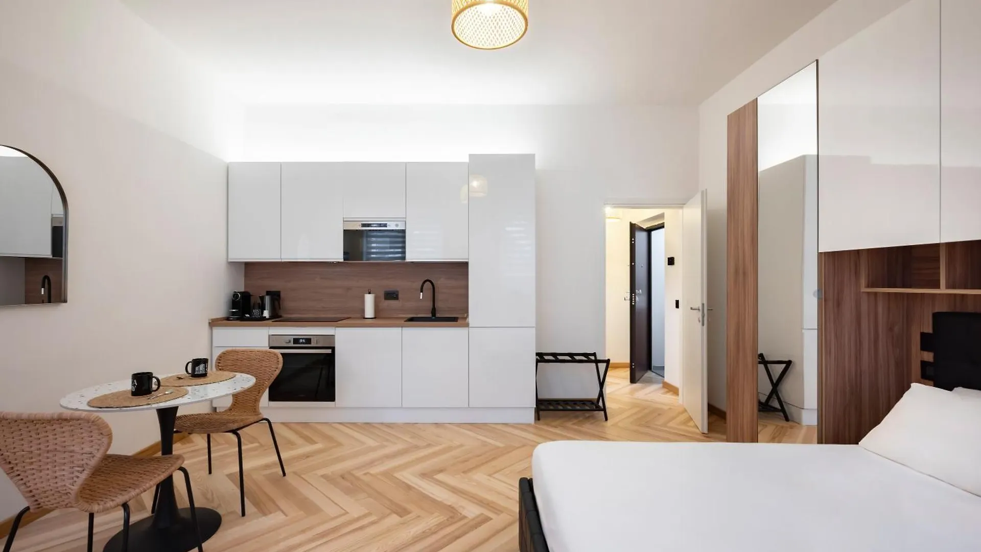 Apartment Visconti Suites - Luca Stay Milan Italy