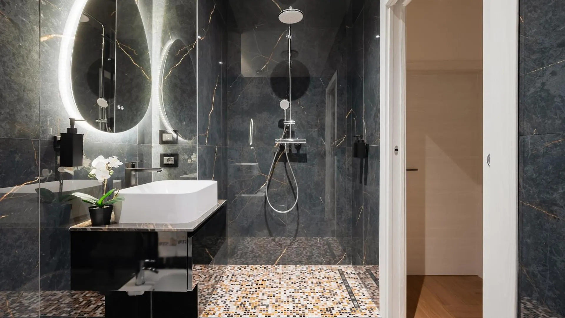 Visconti Suites - Luca Stay Milan 0*,  Italy