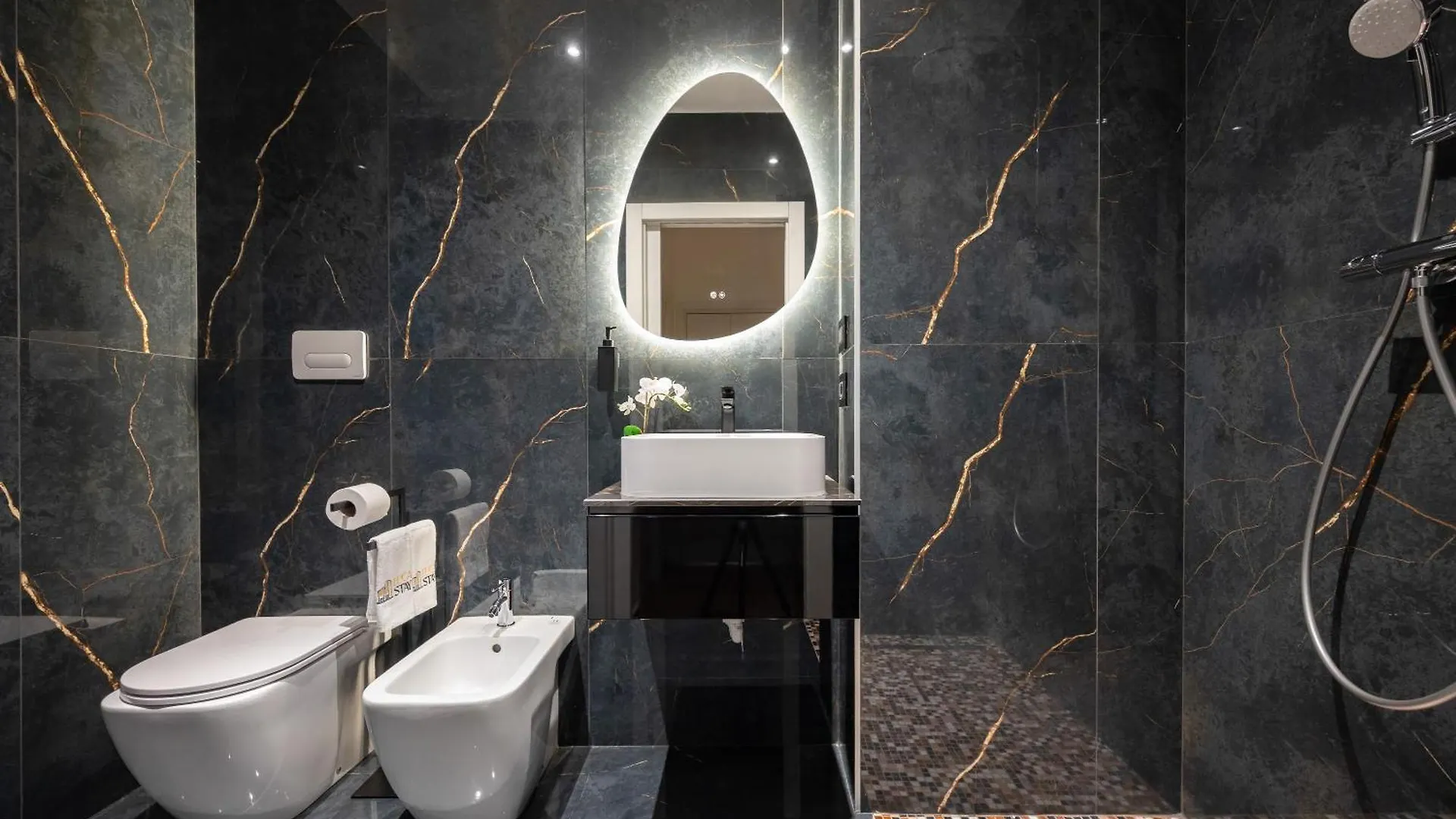 Visconti Suites - Luca Stay Milan Italy